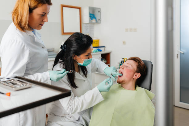 Best Emergency Dentist for Knocked-Out Tooth in Fort Pierce South, FL